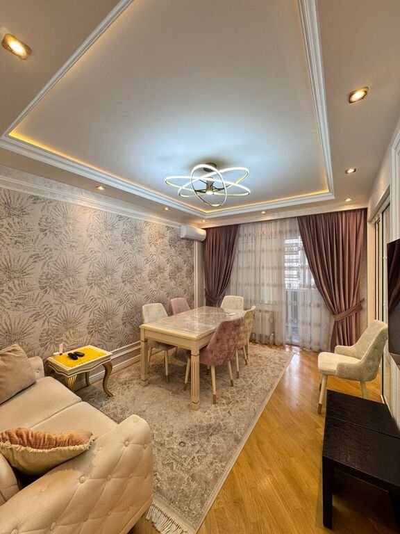 Satılır 4 otaqlı köhnə tikili, 140 m², Gənclik m.-5