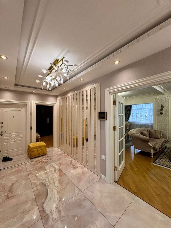 Satılır 4 otaqlı köhnə tikili, 140 m², Gənclik m.-11