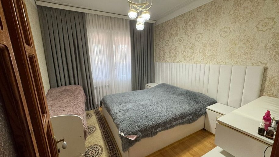Satılır 3 otaqlı köhnə tikili, 70 m², Suraxanı-5