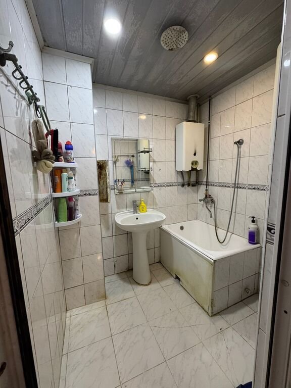 Satılır 3 otaqlı köhnə tikili, 70 m², Suraxanı-11