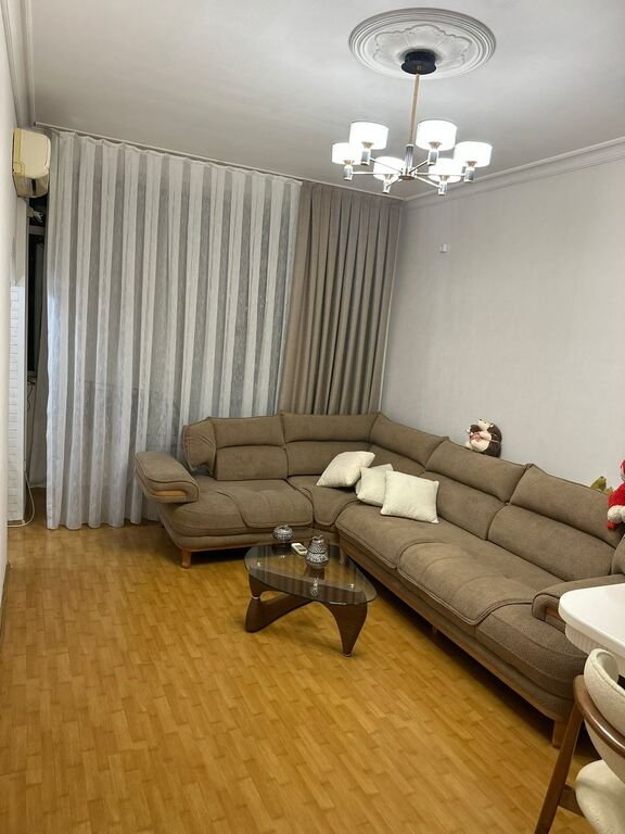 Kirayə verilir 2 otaqlı köhnə tikili, 55 m², Yasamal-1