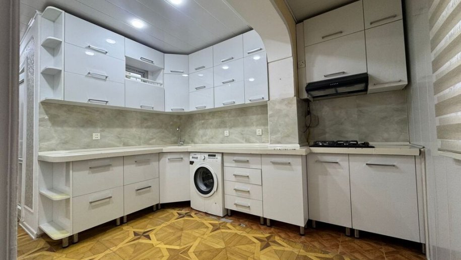 Satılır 3 otaqlı köhnə tikili, 80 m², 8-ci kilometr-3