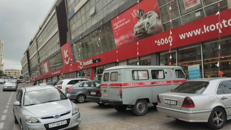 Satılır 3 otaqlı köhnə tikili, 80 m², Azadlıq Prospekti m.-3