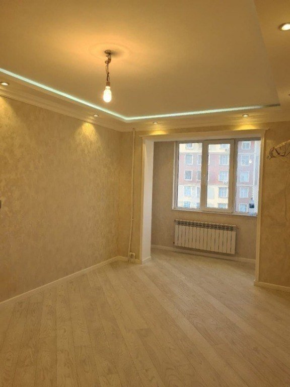 Satılır 3 otaqlı köhnə tikili, 80 m², Azadlıq Prospekti m.-4