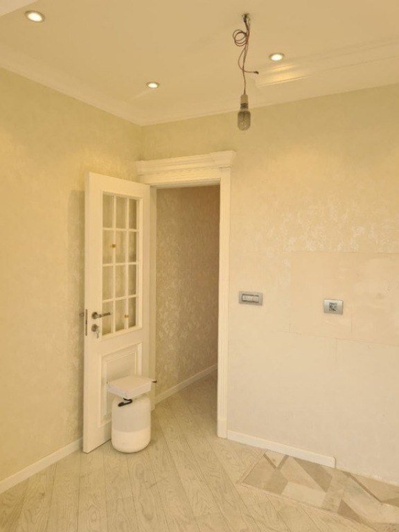 Satılır 3 otaqlı köhnə tikili, 80 m², Azadlıq Prospekti m.-7