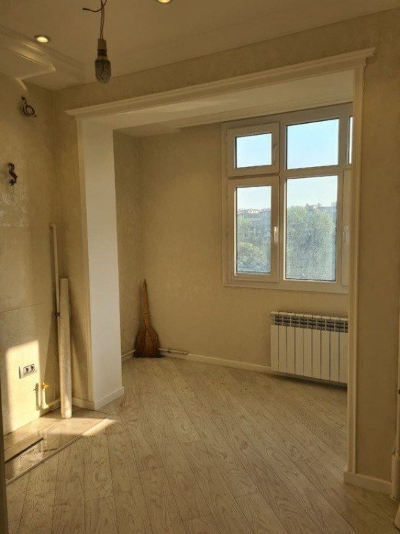 Satılır 3 otaqlı köhnə tikili, 80 m², Azadlıq Prospekti m.-11