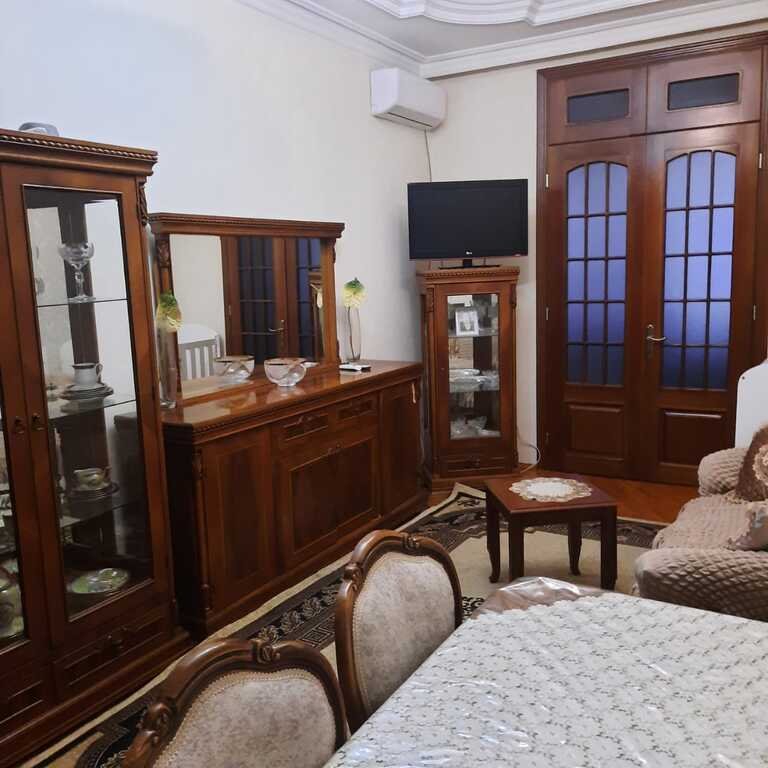 Satılır 3 otaqlı köhnə tikili, 65 m², Nəriman Nərimanov m.-1