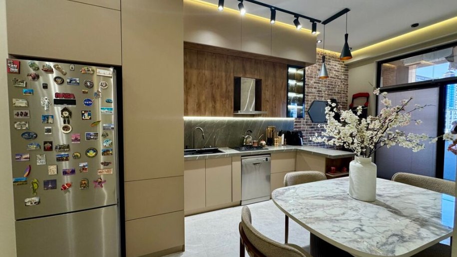 Kirayə verilir 3 otaqlı yeni tikili, 90 m², 28 May m.-3