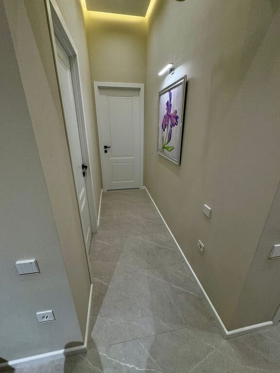 Kirayə verilir 3 otaqlı yeni tikili, 90 m², 28 May m.-11