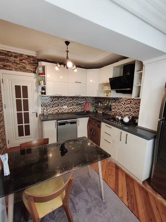 Satılır 3 otaqlı köhnə tikili, 90 m², Əhmədli m.-8