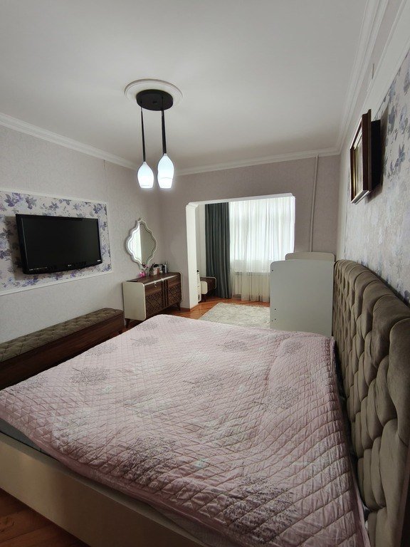 Satılır 3 otaqlı köhnə tikili, 90 m², Əhmədli m.-17