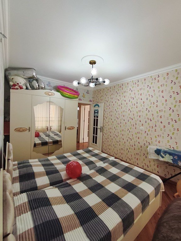 Satılır 3 otaqlı köhnə tikili, 90 m², Əhmədli m.-24