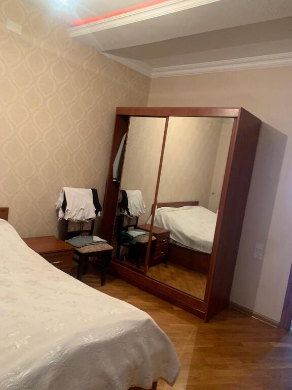 Satılır 4 otaqlı köhnə tikili, 100 m², Xalqlar dostluğu m.-3