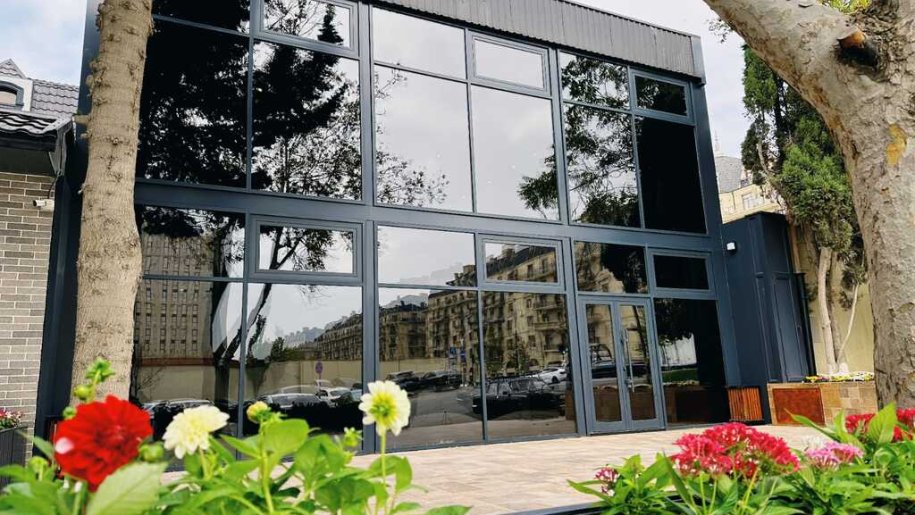 370 m<sup>2</sup> ofis icarəyə verilir, Xətai m.-1