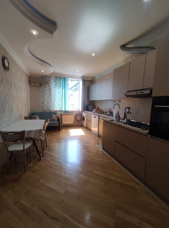 Kirayə verilir 3 otaqlı yeni tikili, 138 m², Nizami m.-8
