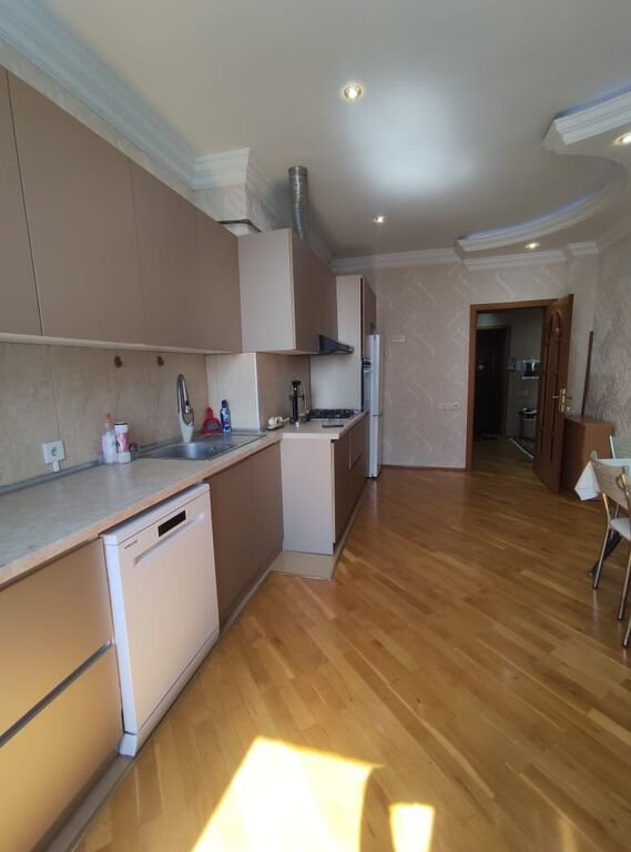 Kirayə verilir 3 otaqlı yeni tikili, 138 m², Nizami m.-9