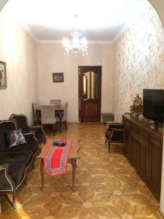 Kirayə verilir 2 otaqlı köhnə tikili, 55 m², 28 May m.-4
