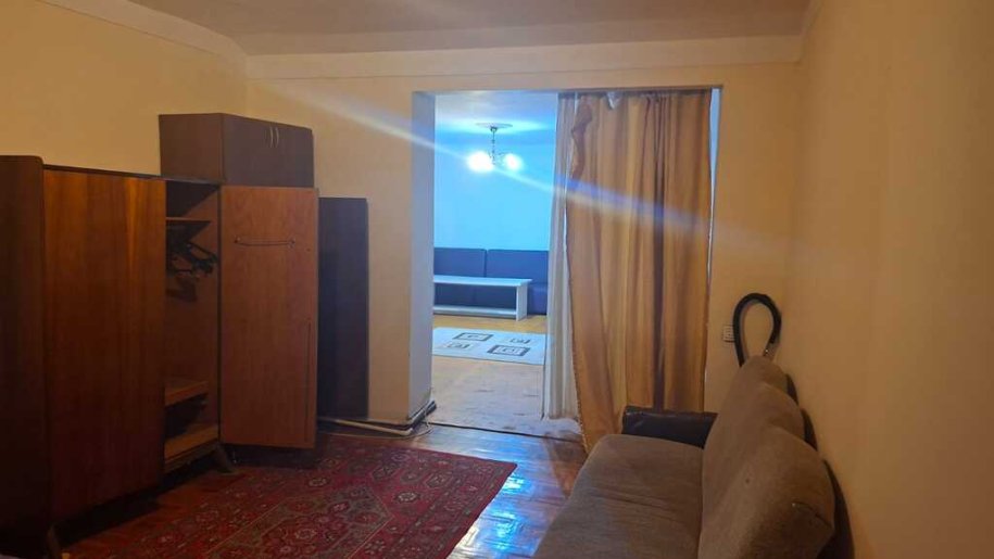Kirayə verilir 2 otaqlı köhnə tikili, 80 m², İnşaatçılar m.-5