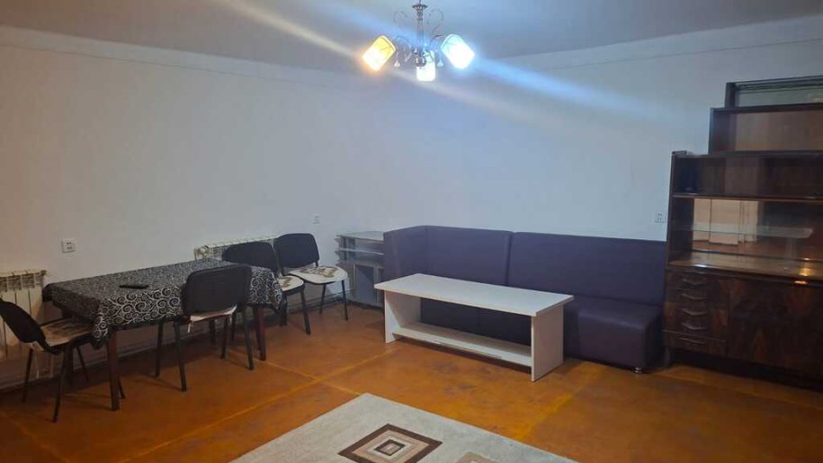 Kirayə verilir 2 otaqlı köhnə tikili, 80 m², İnşaatçılar m.-6