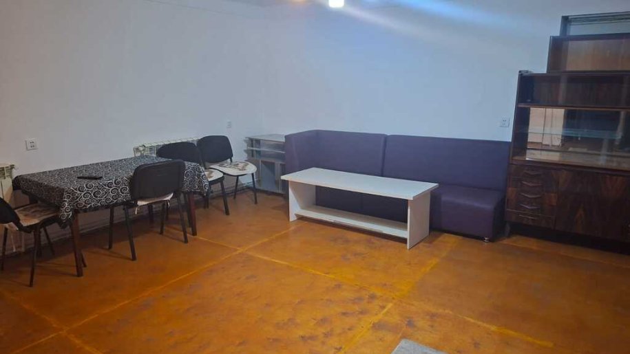 Kirayə verilir 2 otaqlı köhnə tikili, 80 m², İnşaatçılar m.-7
