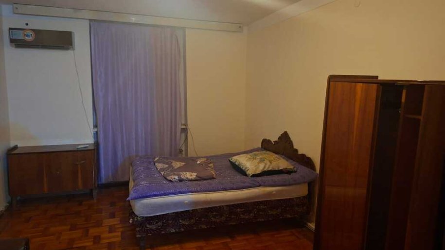 Kirayə verilir 2 otaqlı köhnə tikili, 80 m², İnşaatçılar m.-8