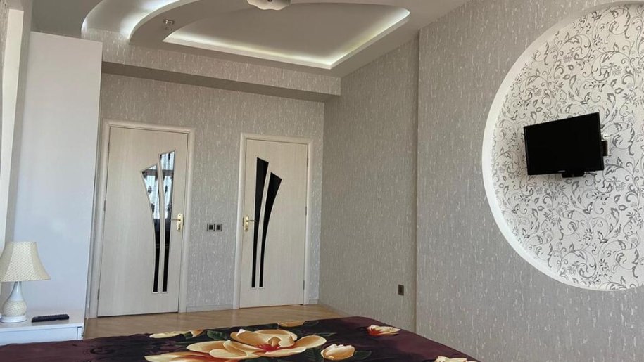 Kirayə verilir 3 otaqlı yeni tikili, 150 m², 8 noyabr-8