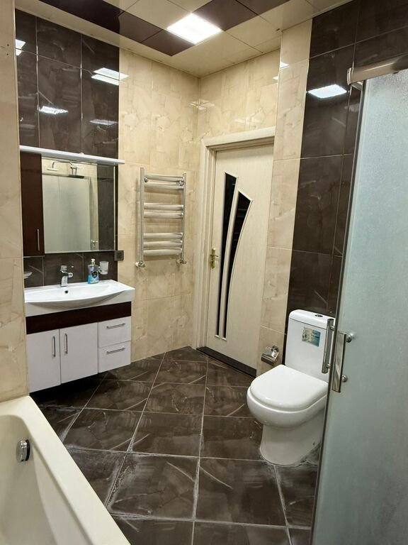 Kirayə verilir 3 otaqlı yeni tikili, 150 m², 8 noyabr-14