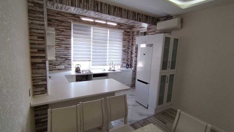 Satılır 2 otaqlı yeni tikili, 70 m², Neftçilər m.-4