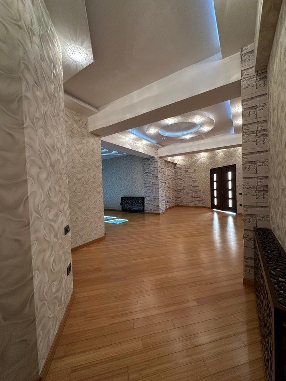 Satılır 4 otaqlı yeni tikili, 316 m², 28 May m.-15