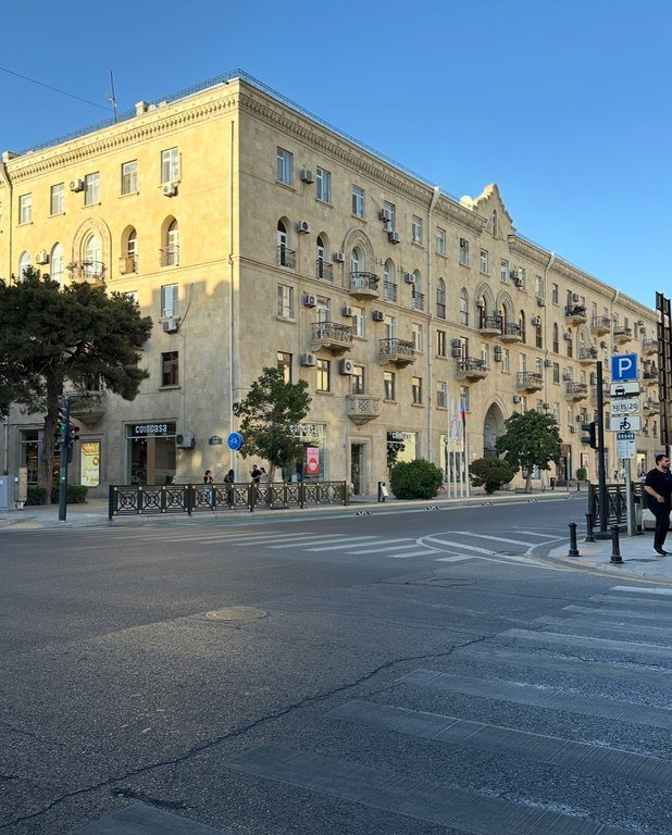 Satılır 2 otaqlı köhnə tikili, 60 m², 28 May m.-1