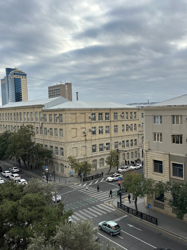 Satılır 2 otaqlı köhnə tikili, 60 m², 28 May m.-9