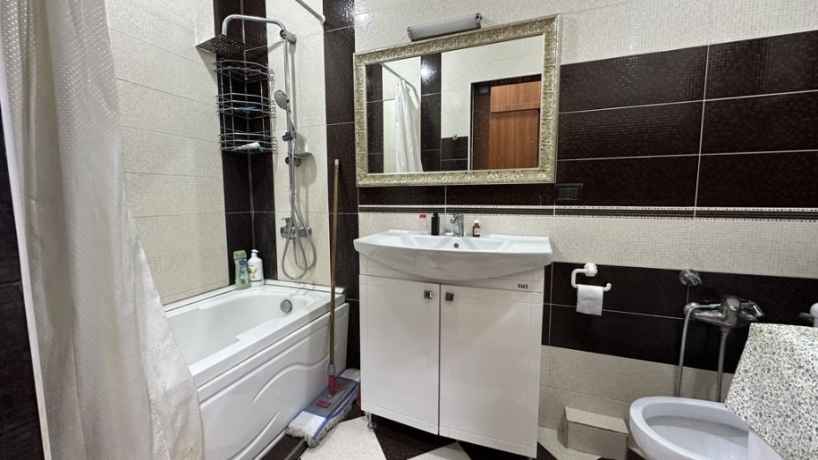 Satılır 2 otaqlı köhnə tikili, 60 m², 28 May m.-23