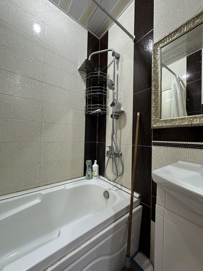 Satılır 2 otaqlı köhnə tikili, 60 m², 28 May m.-25