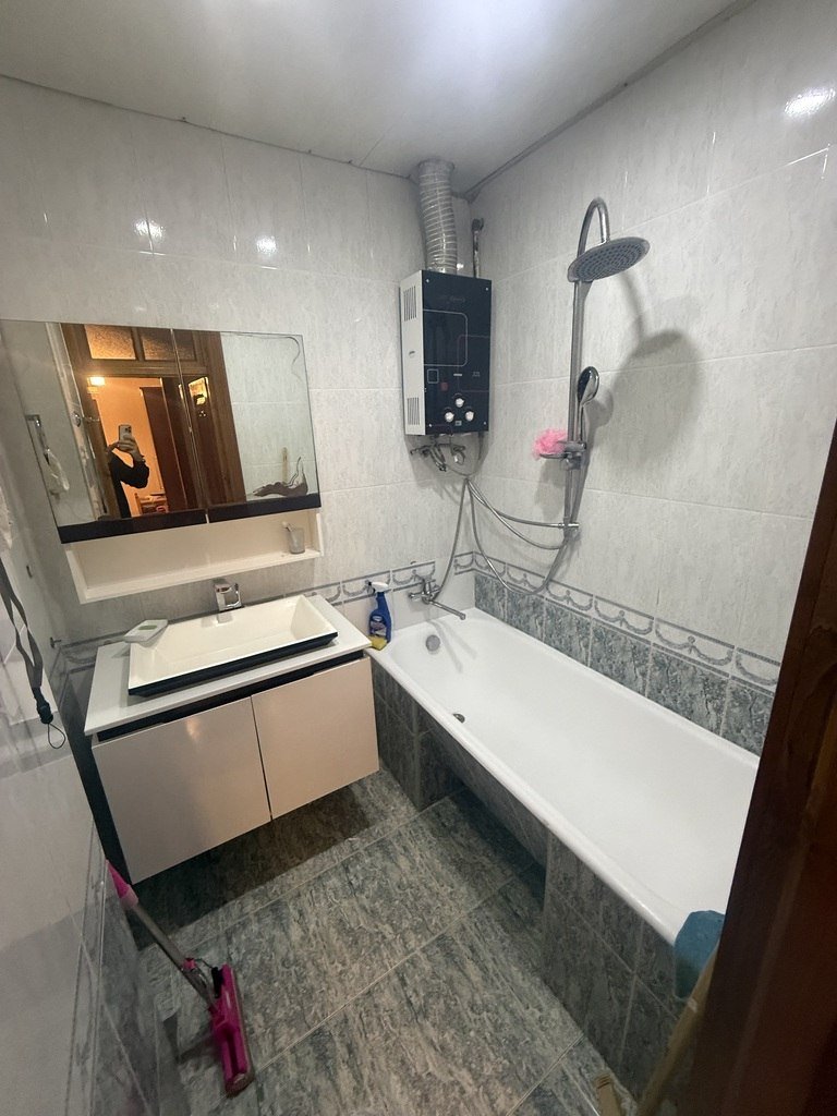 Kirayə verilir 4 otaqlı köhnə tikili, 120 m², Həzi Aslanov m.-14