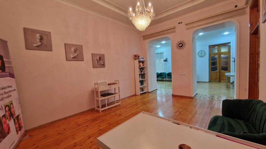 Satılır 4 otaqlı köhnə tikili, 130 m², Nizami m.-12