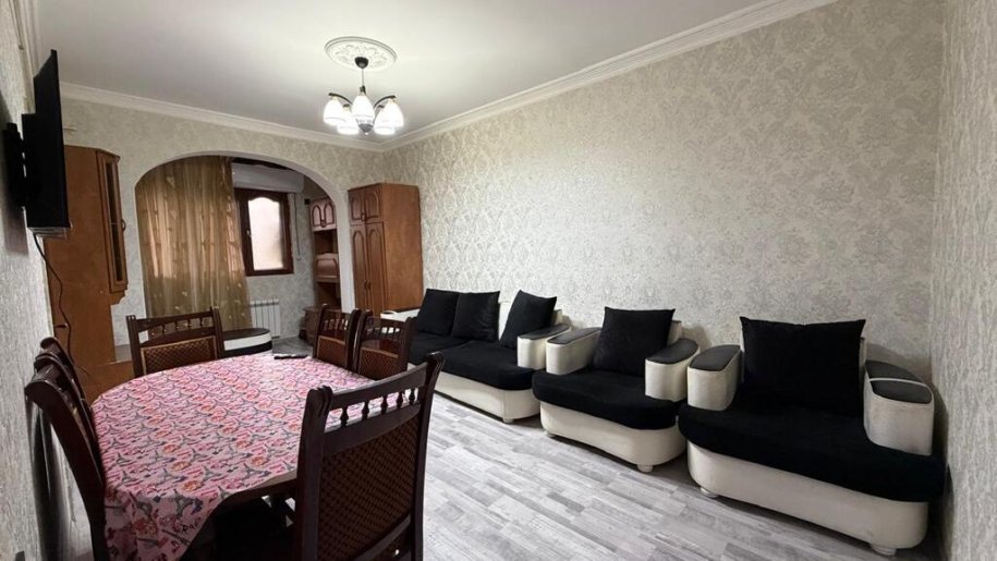 Kirayə verilir 2 otaqlı köhnə tikili, 47 m², Memar Əcəmi m.-1