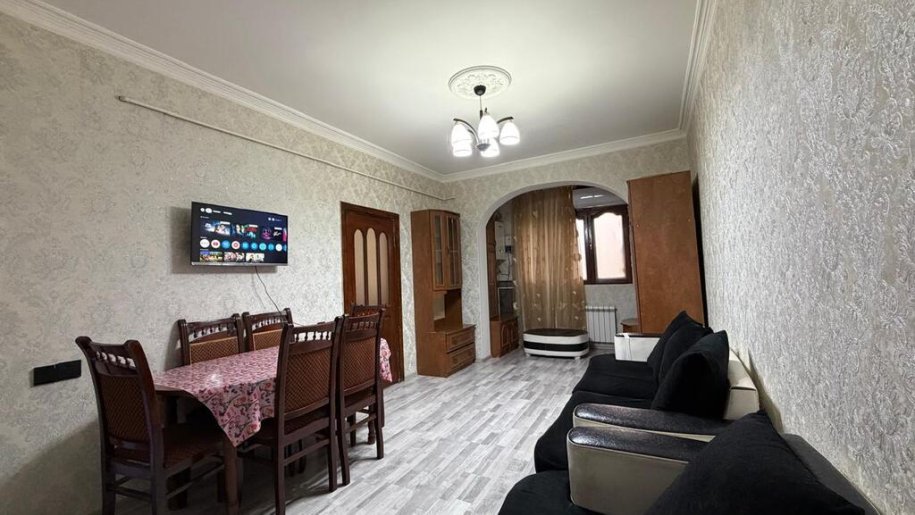 Kirayə verilir 2 otaqlı köhnə tikili, 47 m², Memar Əcəmi m.-2