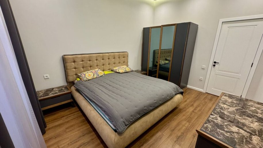 Kirayə verilir 3 otaqlı yeni tikili, 100 m², 28 May m.-5