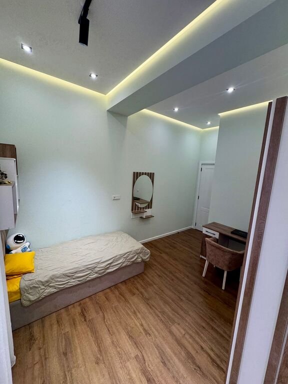 Kirayə verilir 3 otaqlı yeni tikili, 100 m², 28 May m.-10