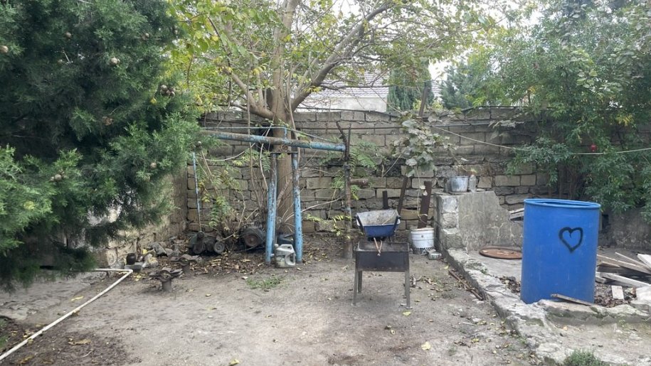 9 sot torpaq satılır, Xəzər-5