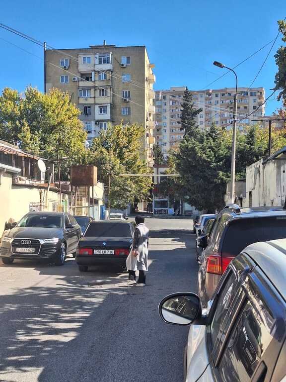 Kirayə verilir 2 otaqlı köhnə tikili, 55 m², Elmlər Akademiyası m.-1