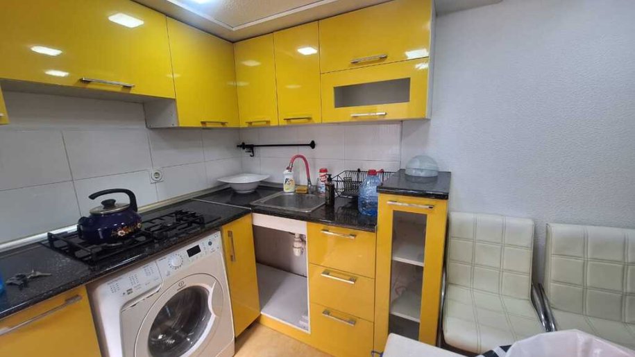 Kirayə verilir 2 otaqlı köhnə tikili, 55 m², Elmlər Akademiyası m.-11