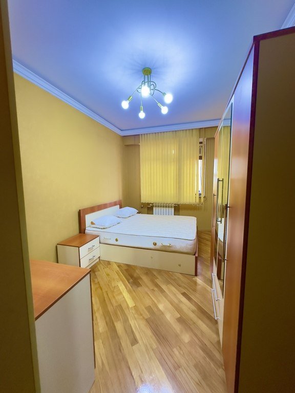 Kirayə verilir 3 otaqlı yeni tikili, 90 m², 8 noyabr-12
