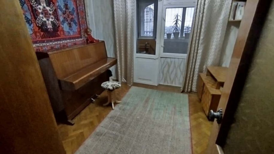 Satılır 4 otaqlı köhnə tikili, 100 m², Neftçilər m.-3