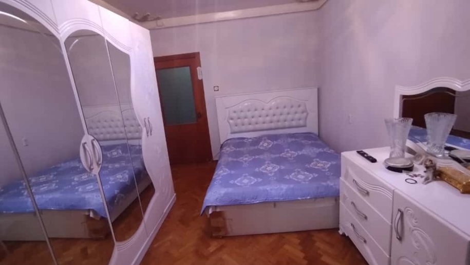 Satılır 4 otaqlı köhnə tikili, 100 m², Neftçilər m.-22