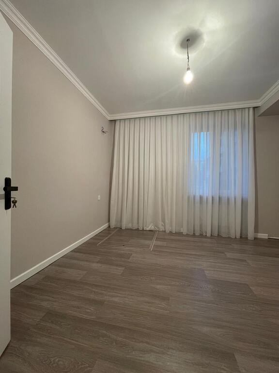 Satılır 2 otaqlı köhnə tikili, 42 m², Elmlər Akademiyası m.-7