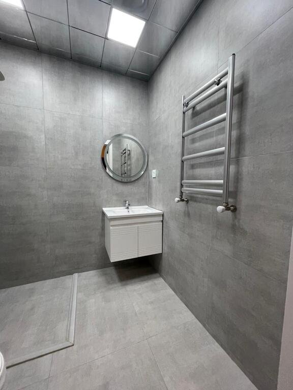 Satılır 2 otaqlı köhnə tikili, 42 m², Elmlər Akademiyası m.-17