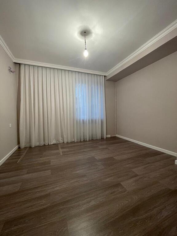 Satılır 2 otaqlı köhnə tikili, 42 m², Elmlər Akademiyası m.-20