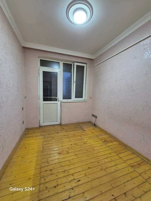 Satılır 2 otaqlı yeni tikili, 50 m², İnşaatçılar m.-3