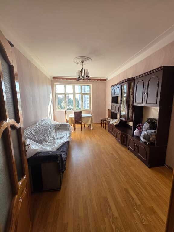 Satılır 2 otaqlı köhnə tikili, 60 m², Azadlıq Prospekti m.-1